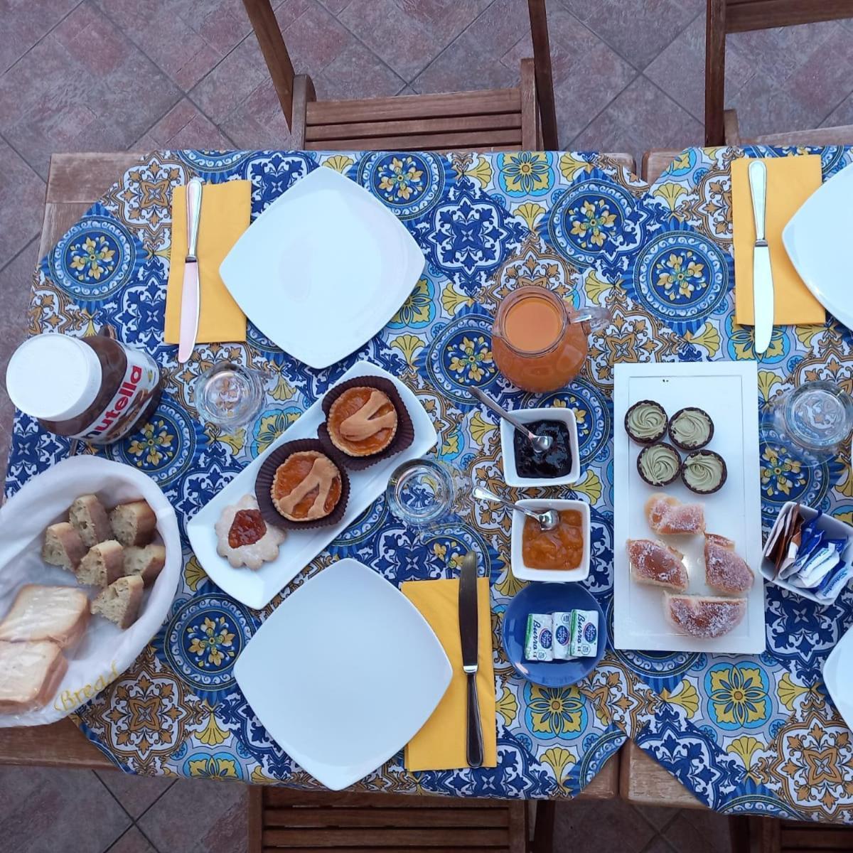 B&B Villa Letizia Inn 卡斯特布奥诺 外观 照片